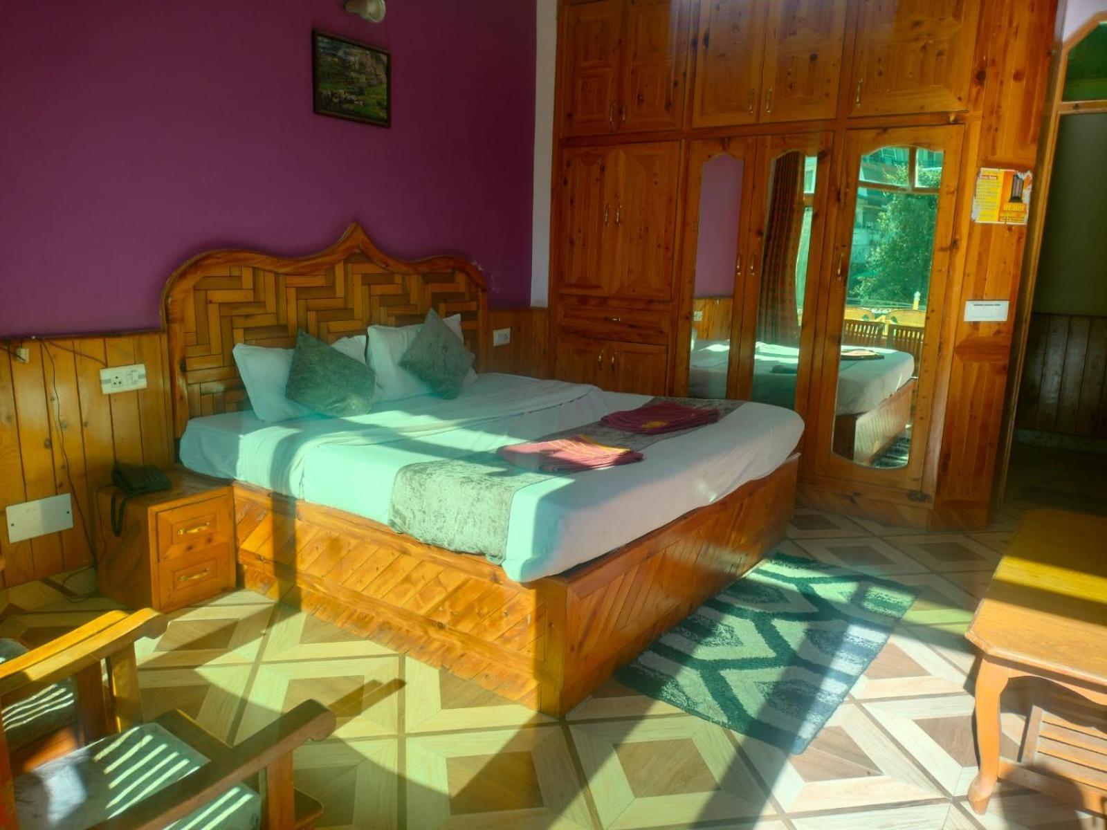 Govind Royal Stay Manāli Exterior foto